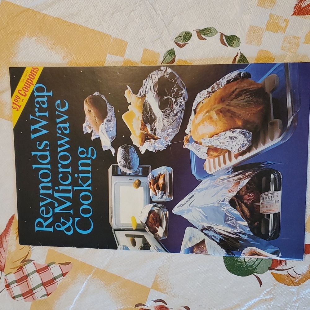 COPY 2/$8 ⚠️ Reynolds Wrap & Microwave Cooking 1979 ⚠️